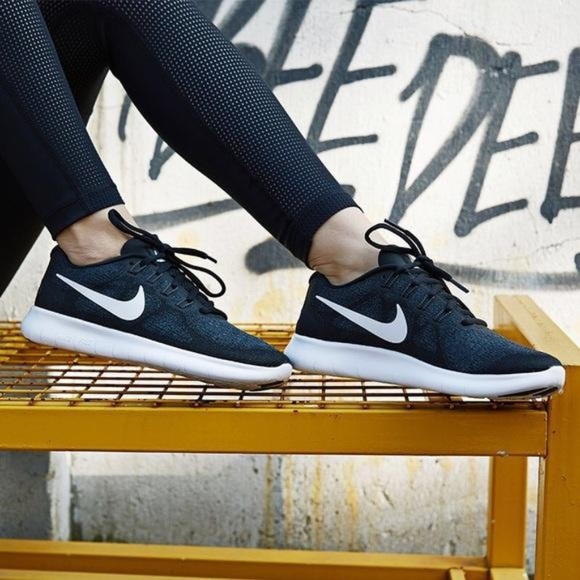 nike free rn 2017 women's black